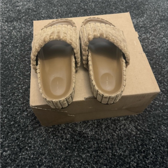 Celine Boxy Slides - Picture 4 of 10